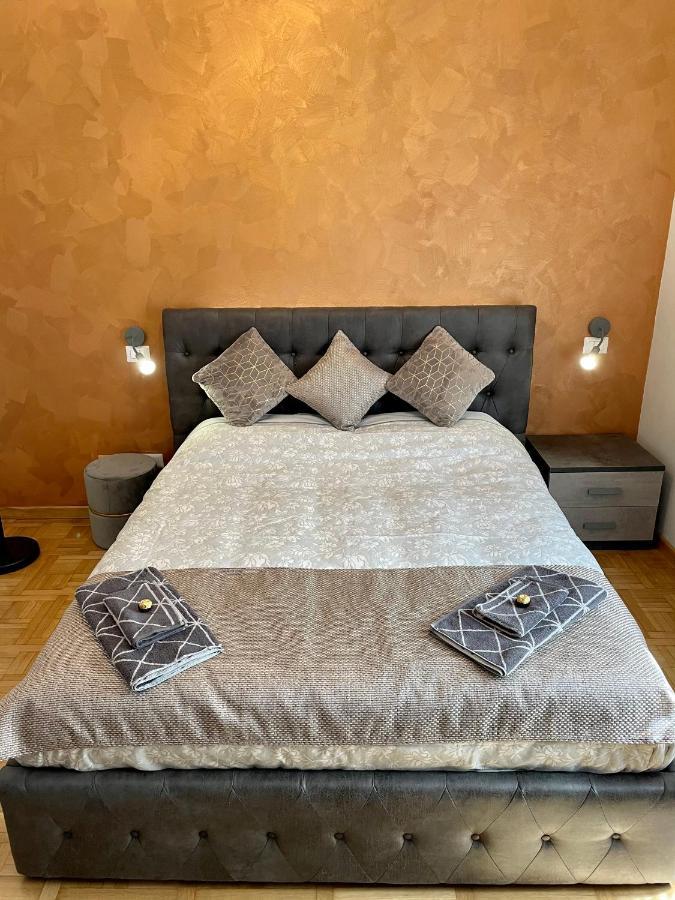 B&B Le Chevalier Cuneo Exteriör bild